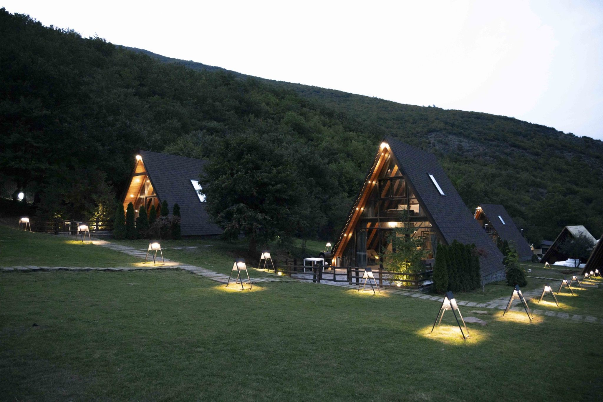 عکاسی تخصصی برای تبلیغات محیطی و بیلبورد شهری 1 003A3195 scaled